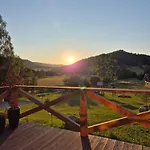 Brda Na Skraju Lasu Сasa de vacaciones Wambierzyce