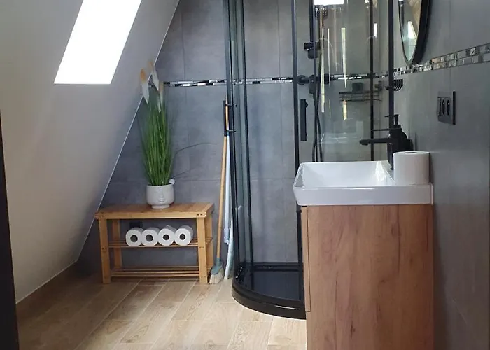 Brda Na Skraju Lasu Сasa de vacaciones Wambierzyce